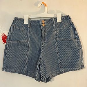 Worn once, High waisted jean shorts